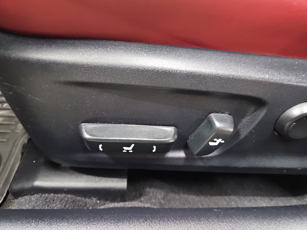 Used 2015 Lexus IS 250 AWD image 9