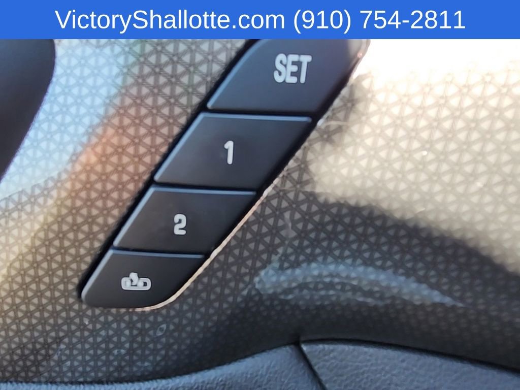 Used 2023 Chevrolet Traverse Premier image 21