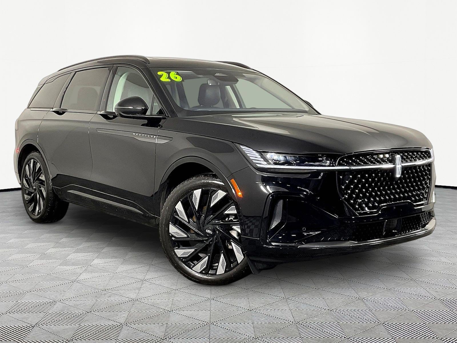 Used 2026 Lincoln Nautilus Reserve AWD/4WD image 3