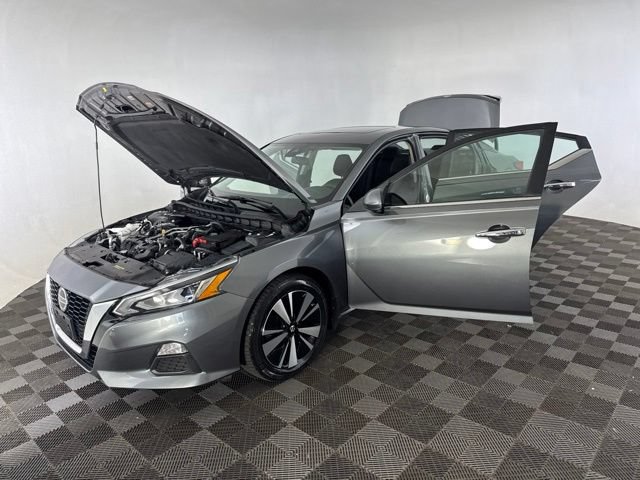 Certified 2021 Nissan Altima 2.5 SV w/ SV Premium Package AWD/4WD image 10