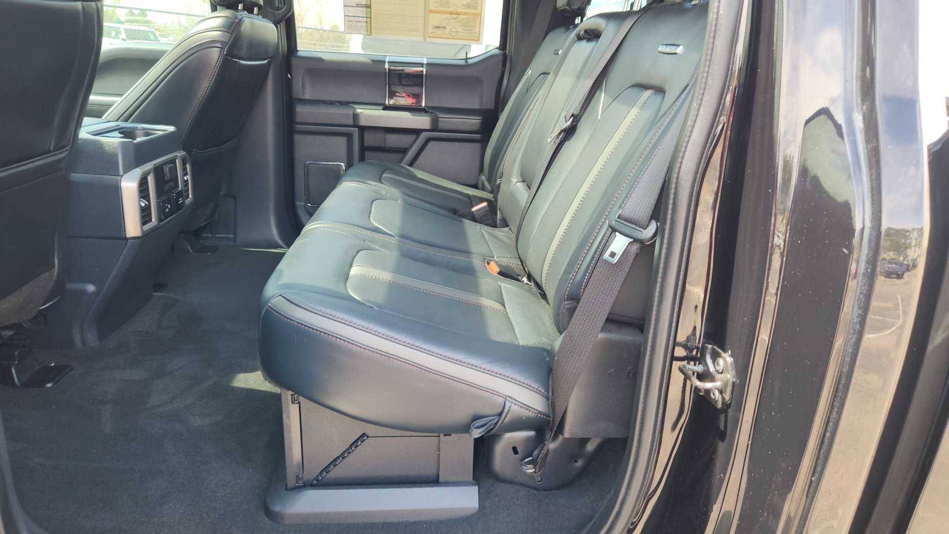 Used 2022 Ford F250 Platinum w/ Tremor Off-Road Package image 26