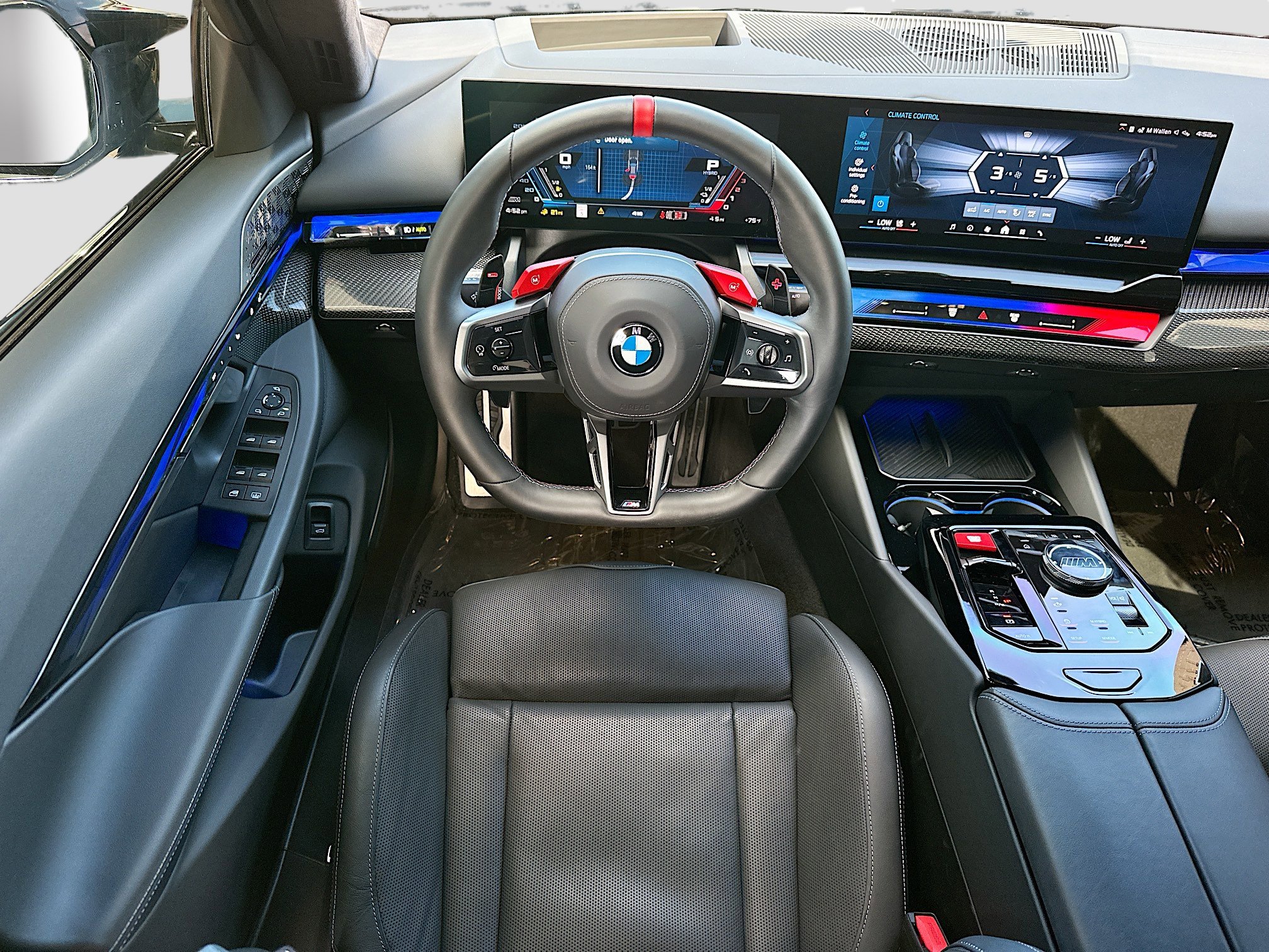 Used 2025 BMW M5 w/ Executive Package image 19