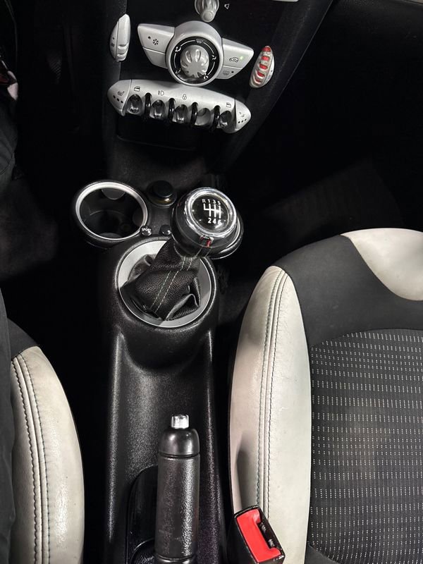 Used 2010 MINI Cooper Hardtop image 46