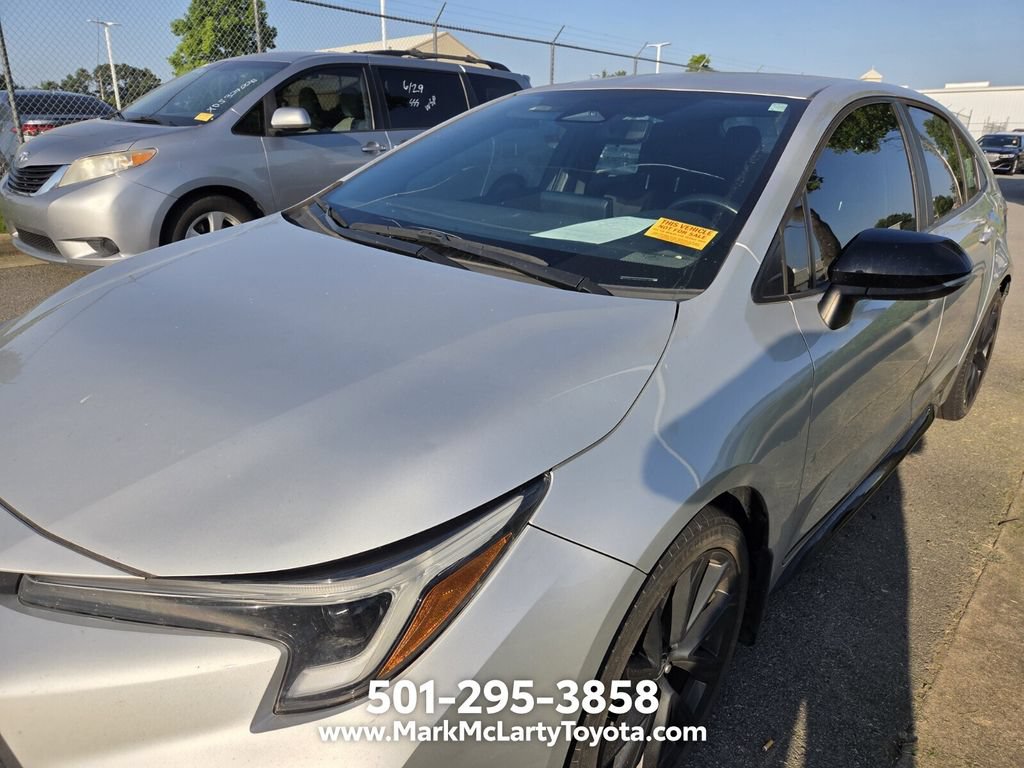 Used 2023 Toyota Corolla SE FWD image 5