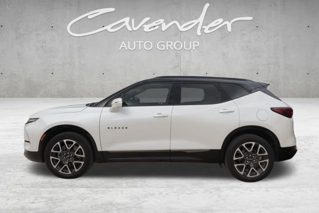 Used 2023 Chevrolet Blazer RS w/ Driver Confidence II Package image 4