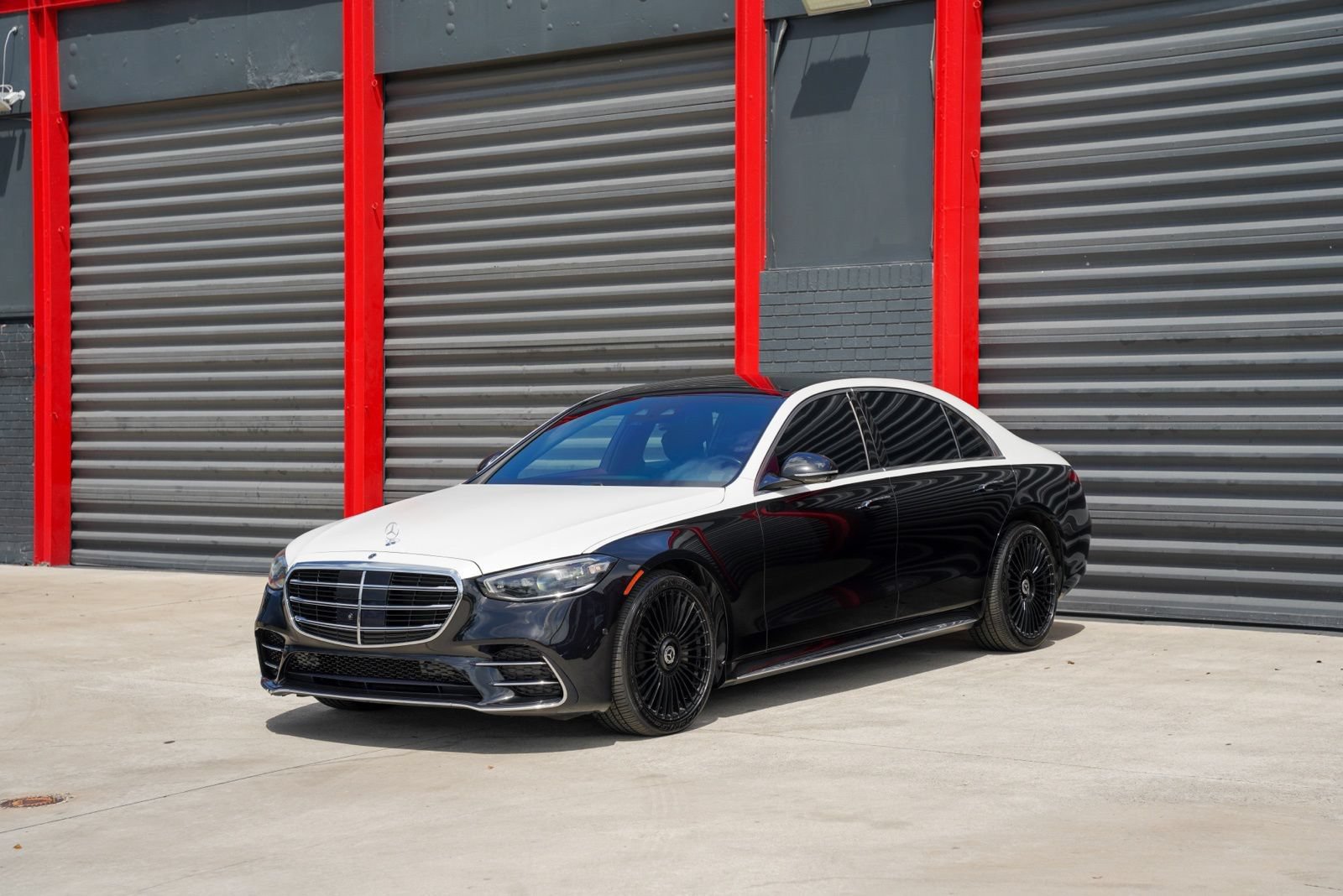 Used 2024 Mercedes-Benz S 580 4MATIC Sedan w/ AMG Line image 1
