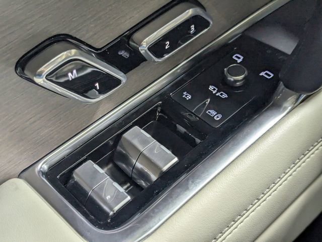 Used 2023 Land Rover Range Rover SE image 16