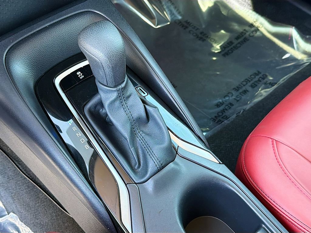 Used 2025 Toyota Corolla LE image 27