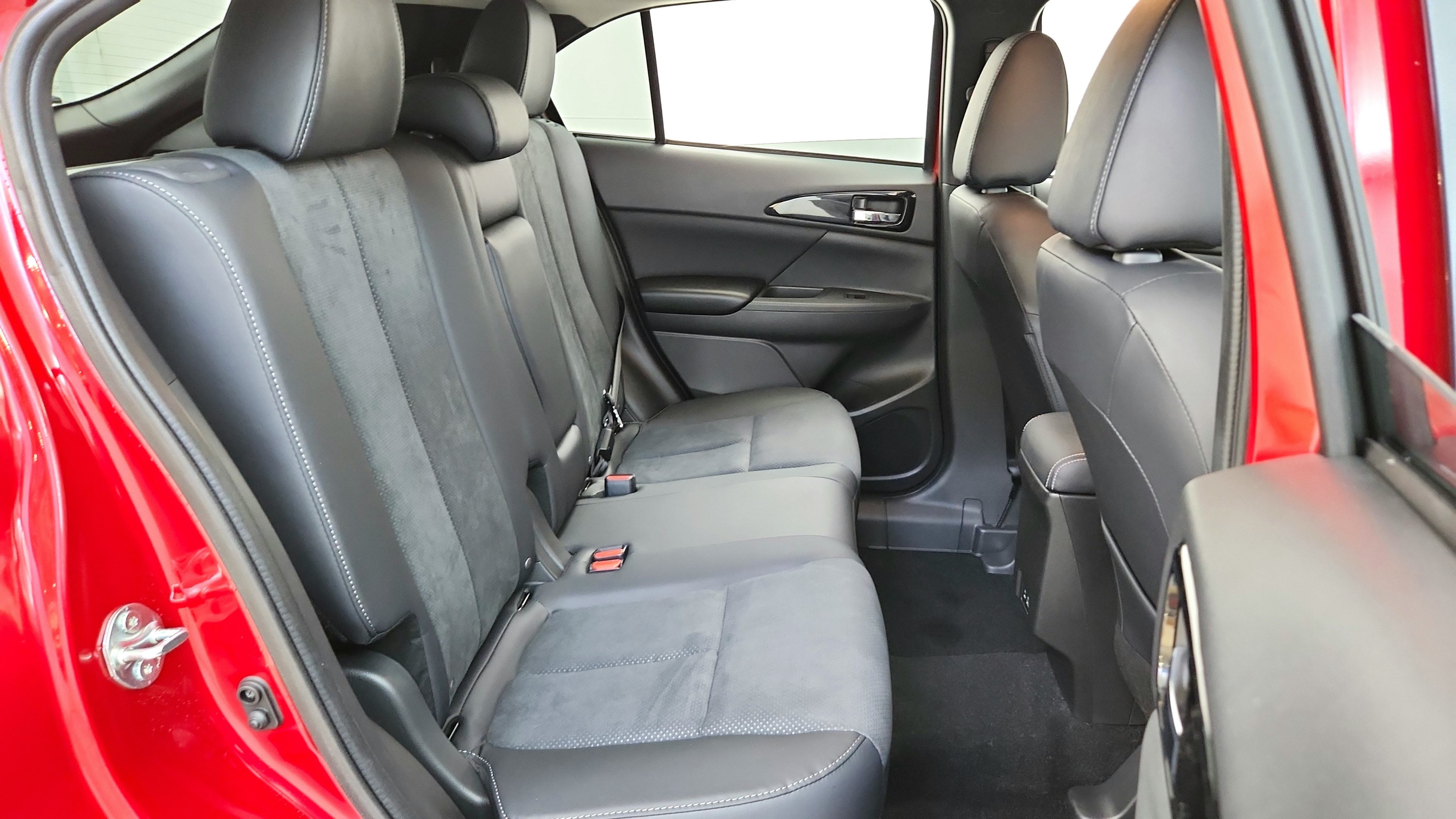 Used 2025 Mitsubishi Eclipse Cross SE AWD/4WD image 29