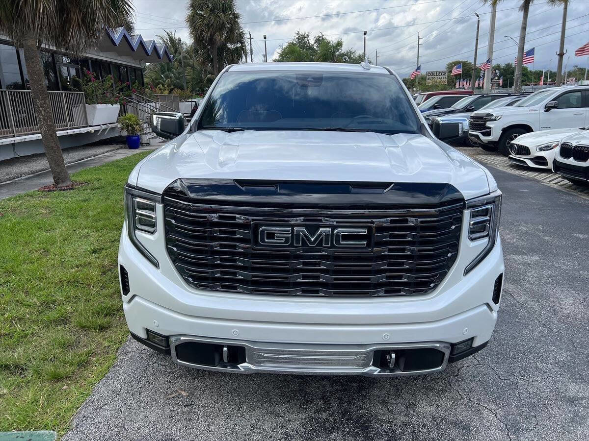 Used 2025 GMC Sierra 1500 Denali Ultimate AWD/4WD image 3
