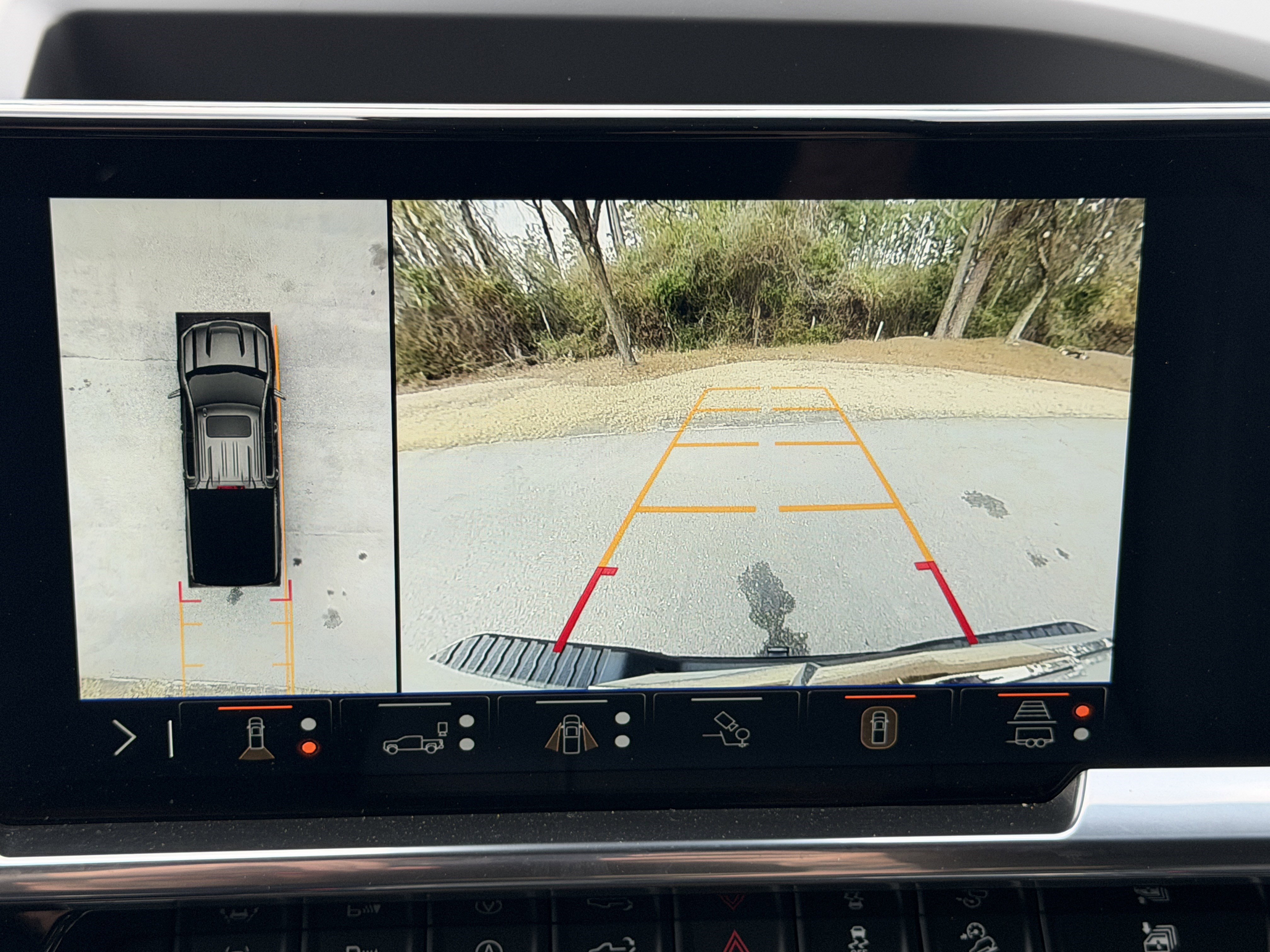 Used 2025 Chevrolet Silverado 1500 LT Trail Boss w/ LT Trail Boss Premium Package image 33