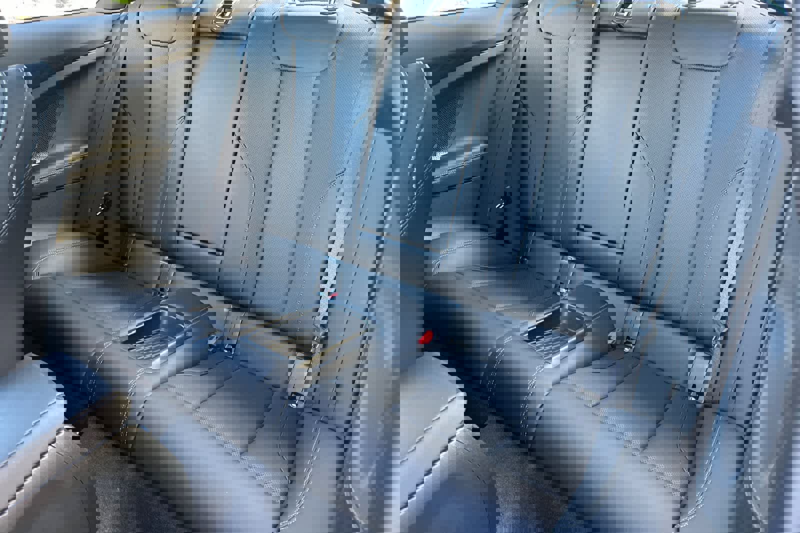 Used 2025 BMW 230i 230i w/ Convenience Package image 4