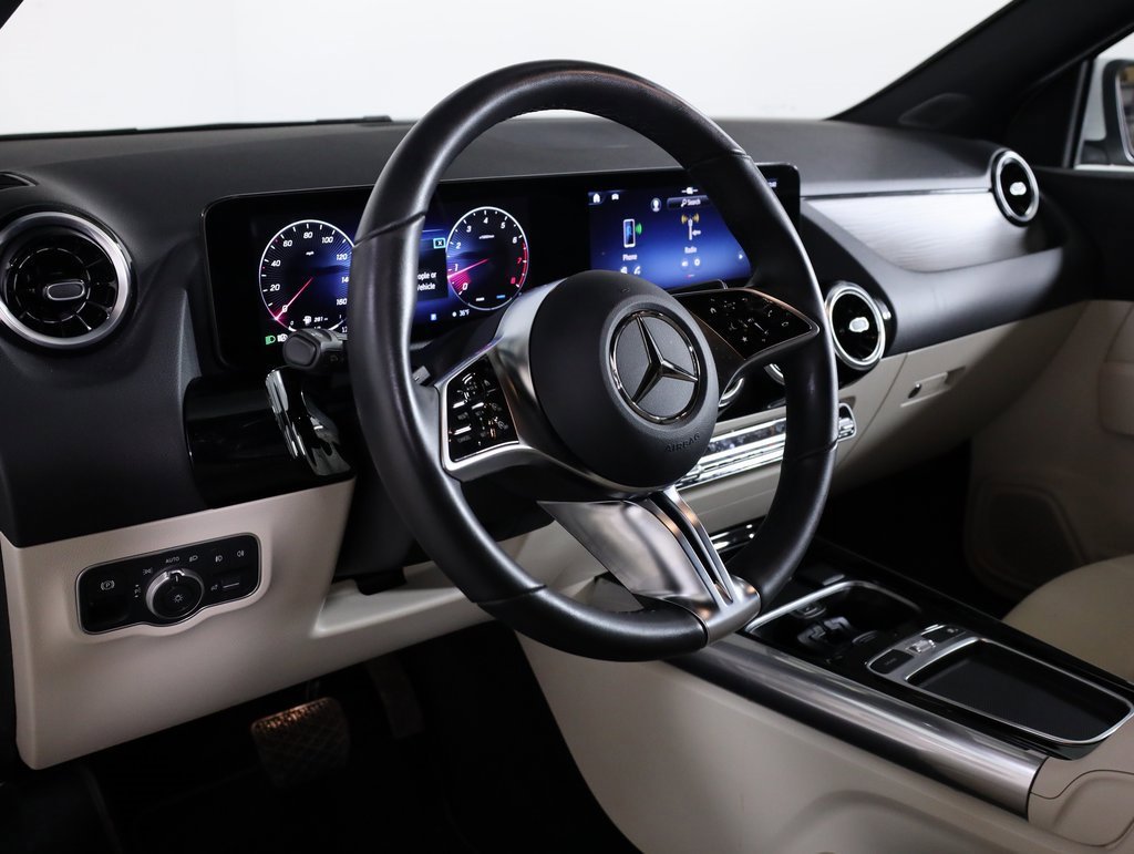Certified 2026 Mercedes-Benz GLA 250 4MATIC image 36