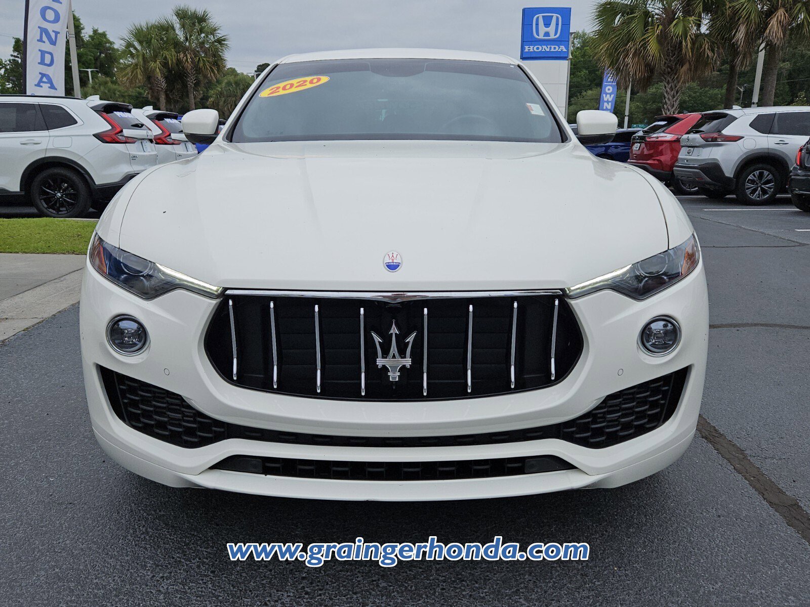 Used 2020 Maserati Levante AWD/4WD image 8