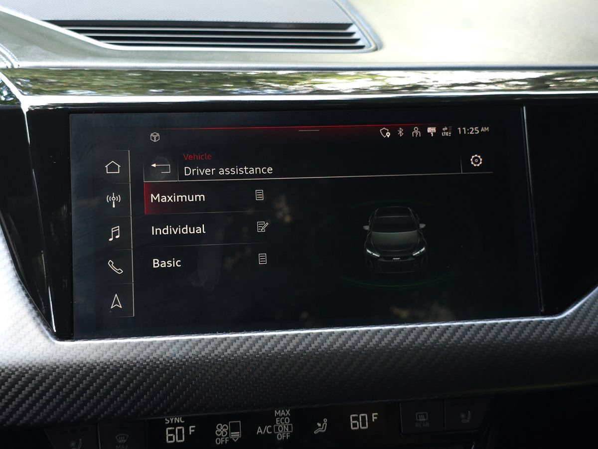 Used 2022 Audi RS e-tron GT w/ Carbon Performance Package AWD/4WD image 49