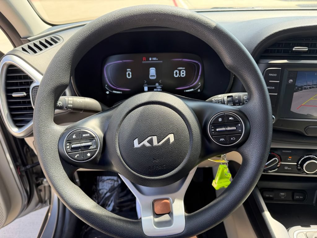 Used 2024 Kia Soul LX w/ Option Group 015 FWD image 17