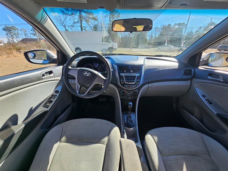 Used 2016 Hyundai Accent SE image 9