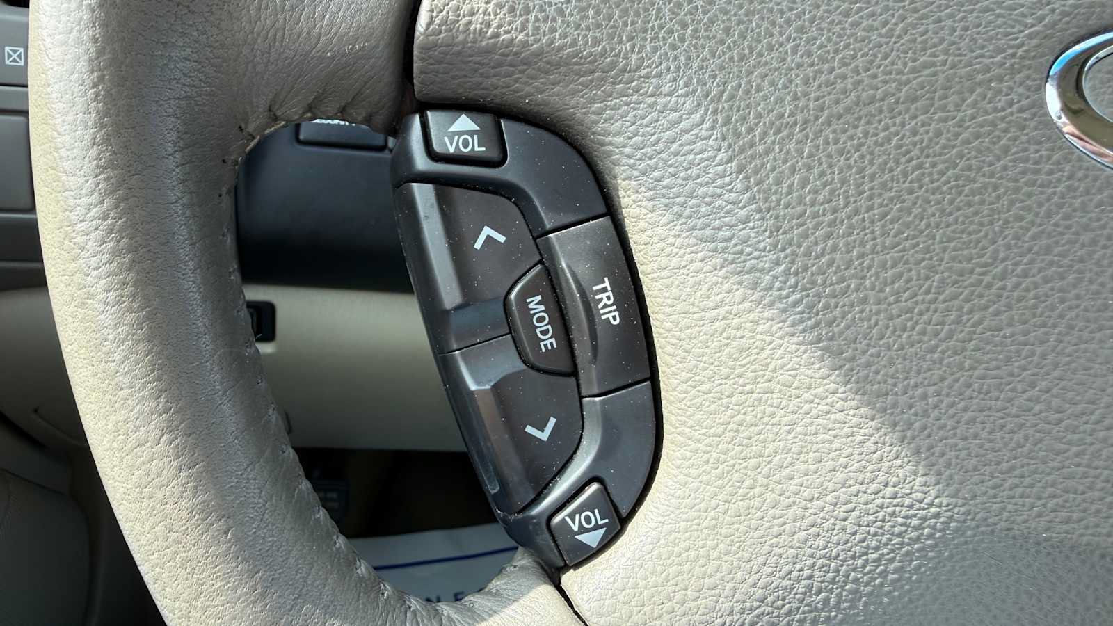 Used 2003 INFINITI I35 w/ Sunroof & Sunshade Pkg FWD image 15