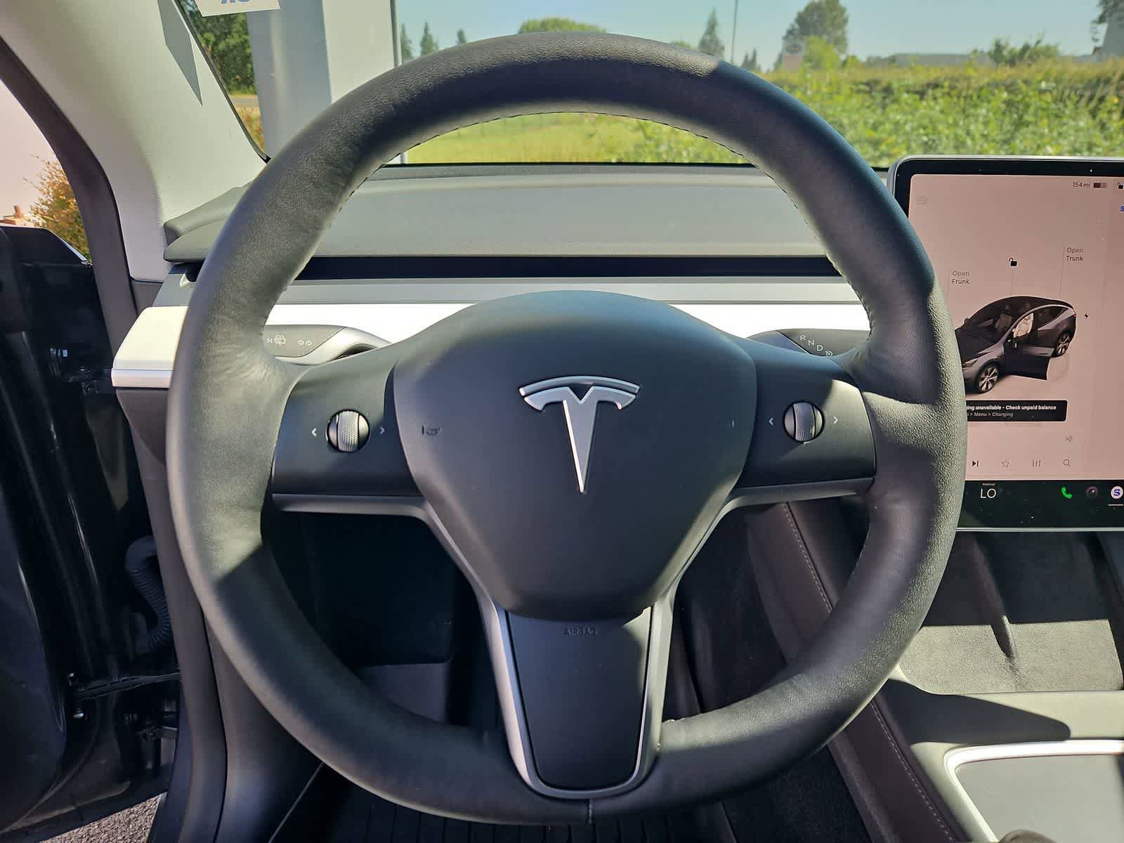 Used 2022 Tesla Model Y Long Range AWD/4WD image 23