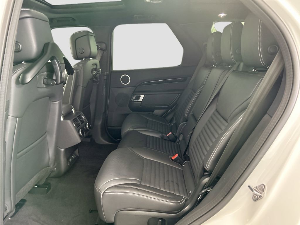 Used 2025 Land Rover Discovery S AWD/4WD image 20