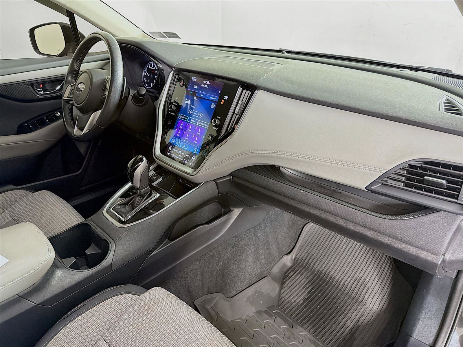 Used 2021 Subaru Outback Premium AWD/4WD image 27