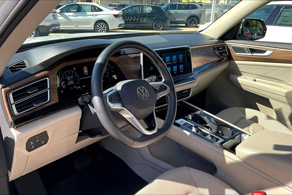 Certified 2026 Volkswagen Atlas SE w/ Panoramic Sunroof Package FWD image 14