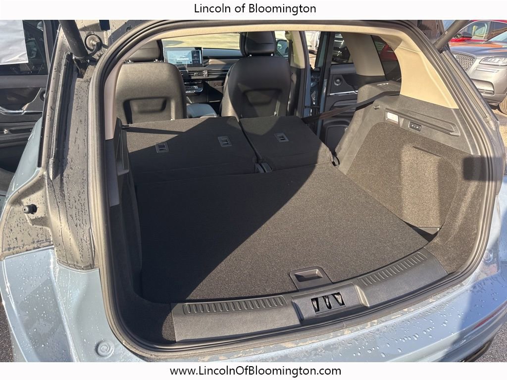 New 2025 Lincoln Corsair Reserve w/ Equipment Group 202A image 53