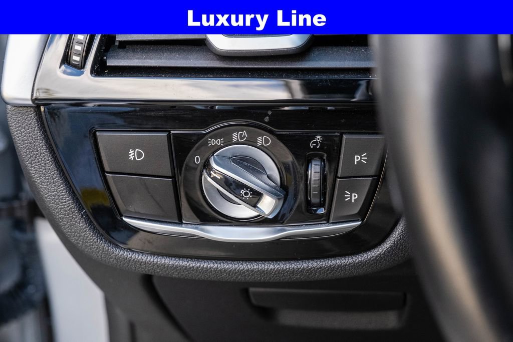 Used 2017 BMW 540i xDrive image 23