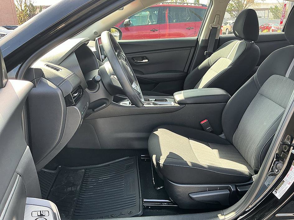 Certified 2023 Nissan Sentra SV FWD image 12
