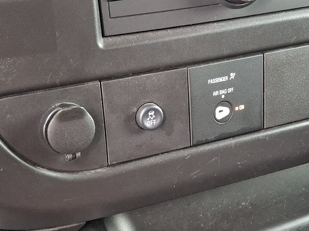 Used 2025 Chevrolet Express 2500 w/ Driver Convenience Package RWD image 25