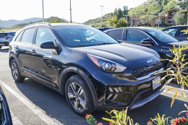 Used 2022 Kia Niro LXS w/ Digital Cluster Package image 2