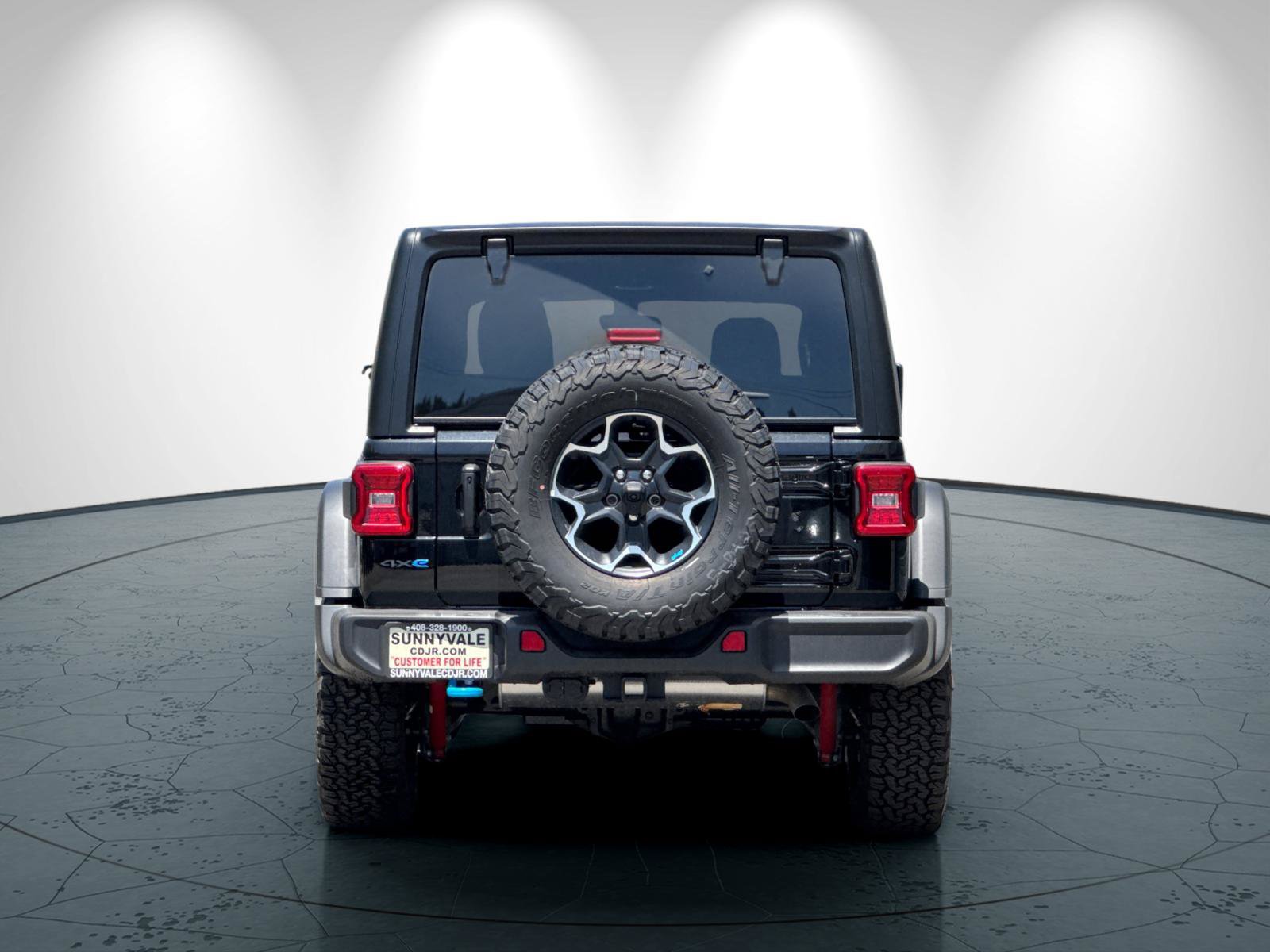 New 2023 Jeep Wrangler Unlimited Rubicon 4xe w/ Cold Weather Group AWD/4WD image 5