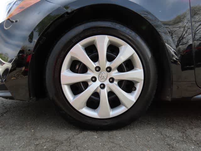 Used 2023 Toyota Corolla LE FWD image 9