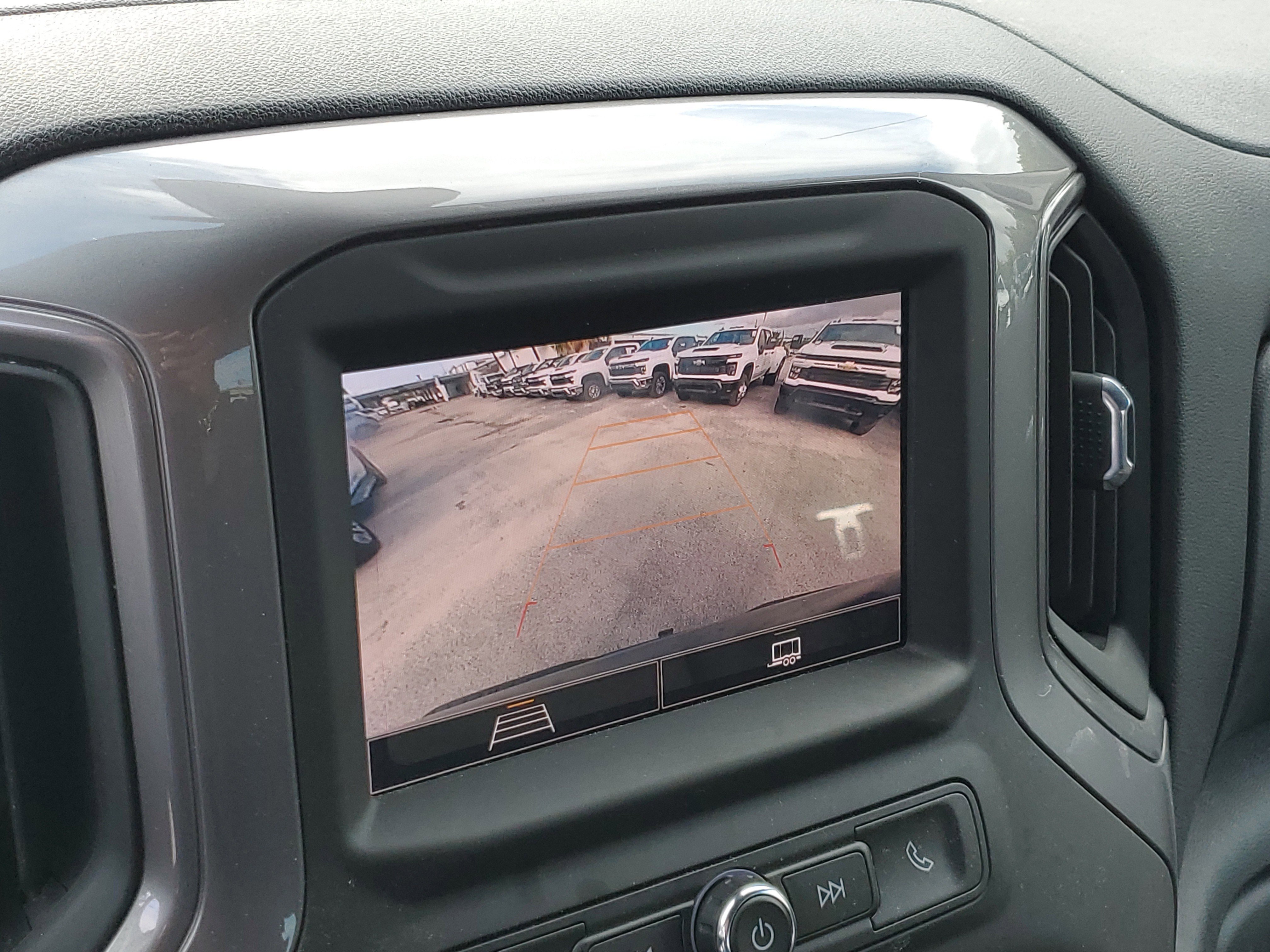 Used 2022 Chevrolet Silverado 1500 Custom image 24