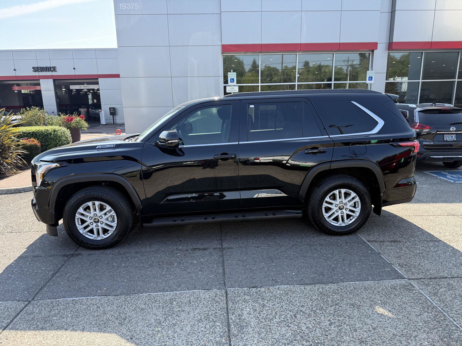 Certified 2024 Toyota Sequoia SR5 w/ SR5 Premium Package AWD/4WD image 5
