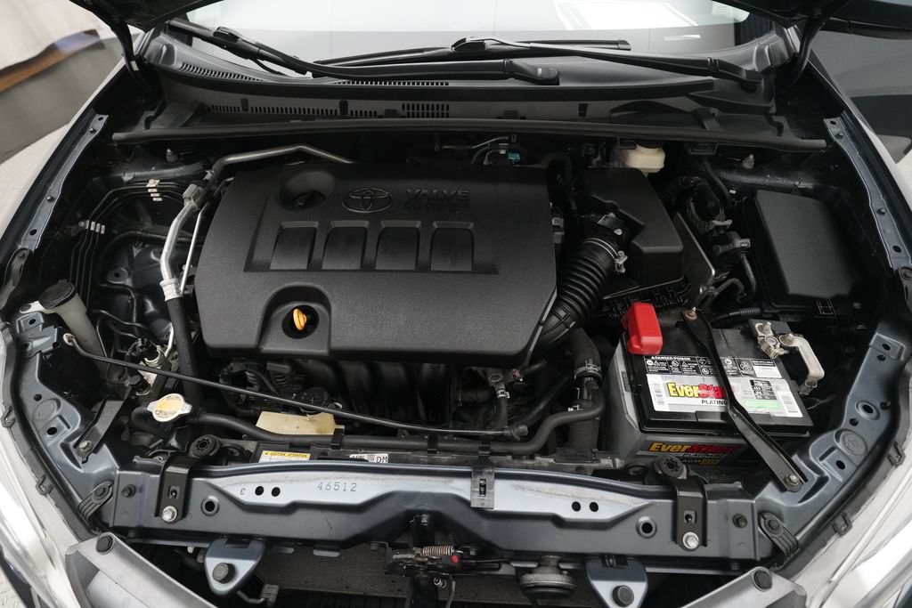 Used 2016 Toyota Corolla LE FWD image 3