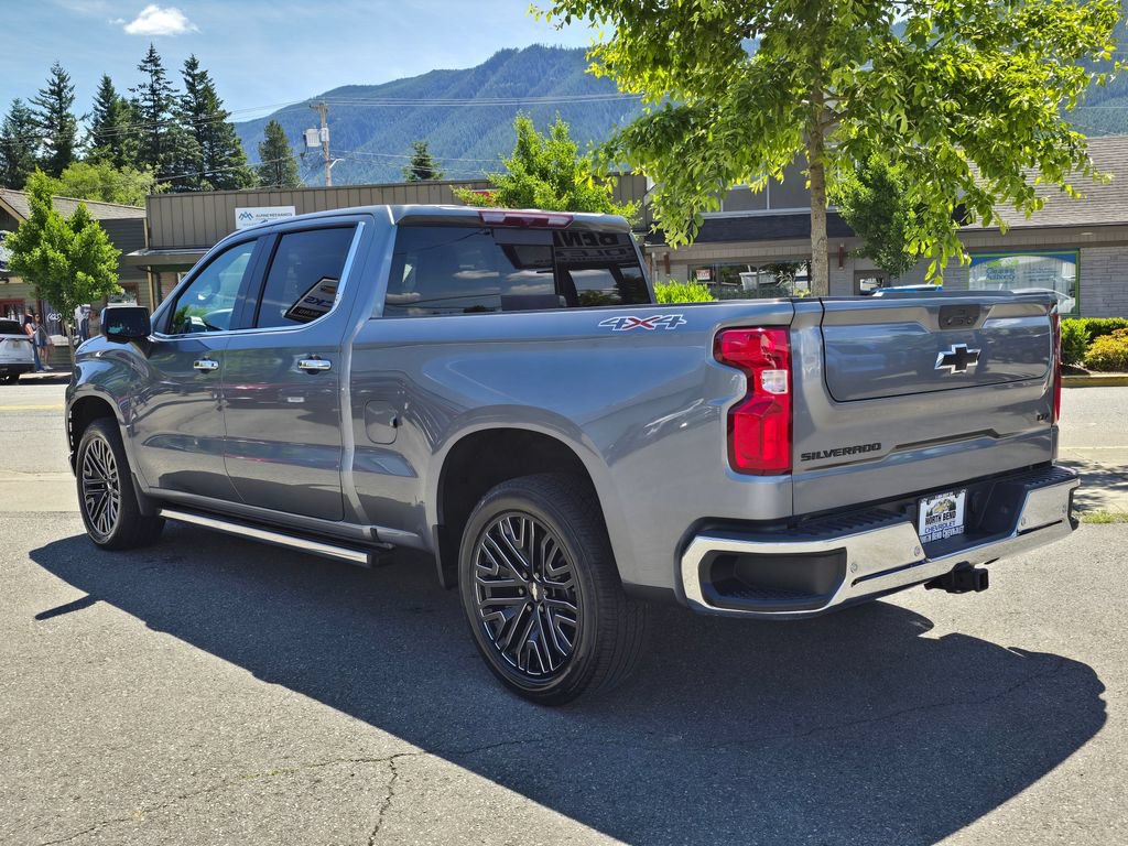 Used 2022 Chevrolet Silverado 1500 LTZ w/ Safety Package II AWD/4WD image 7