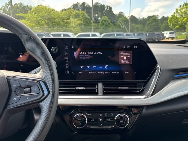 Used 2025 Chevrolet Trax LT FWD image 18
