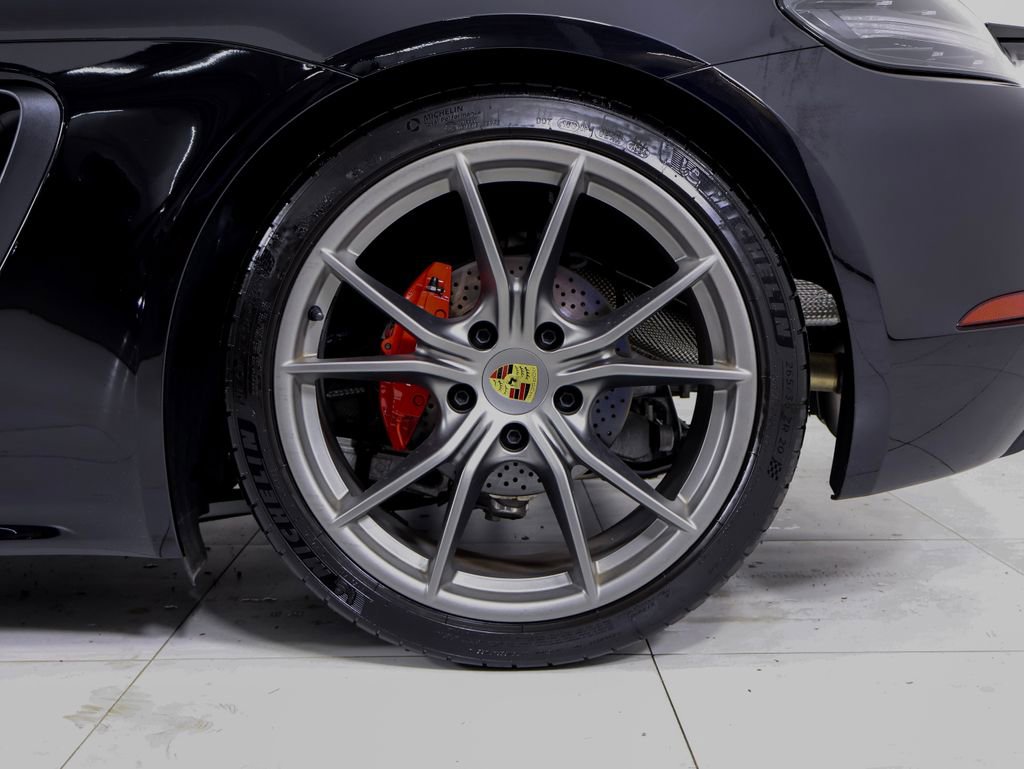 Certified 2025 Porsche 718 Cayman S RWD image 30