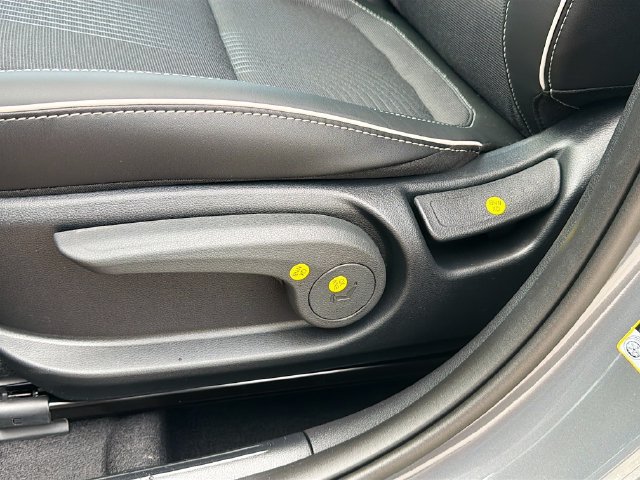 New 2026 Hyundai Venue SEL FWD image 19