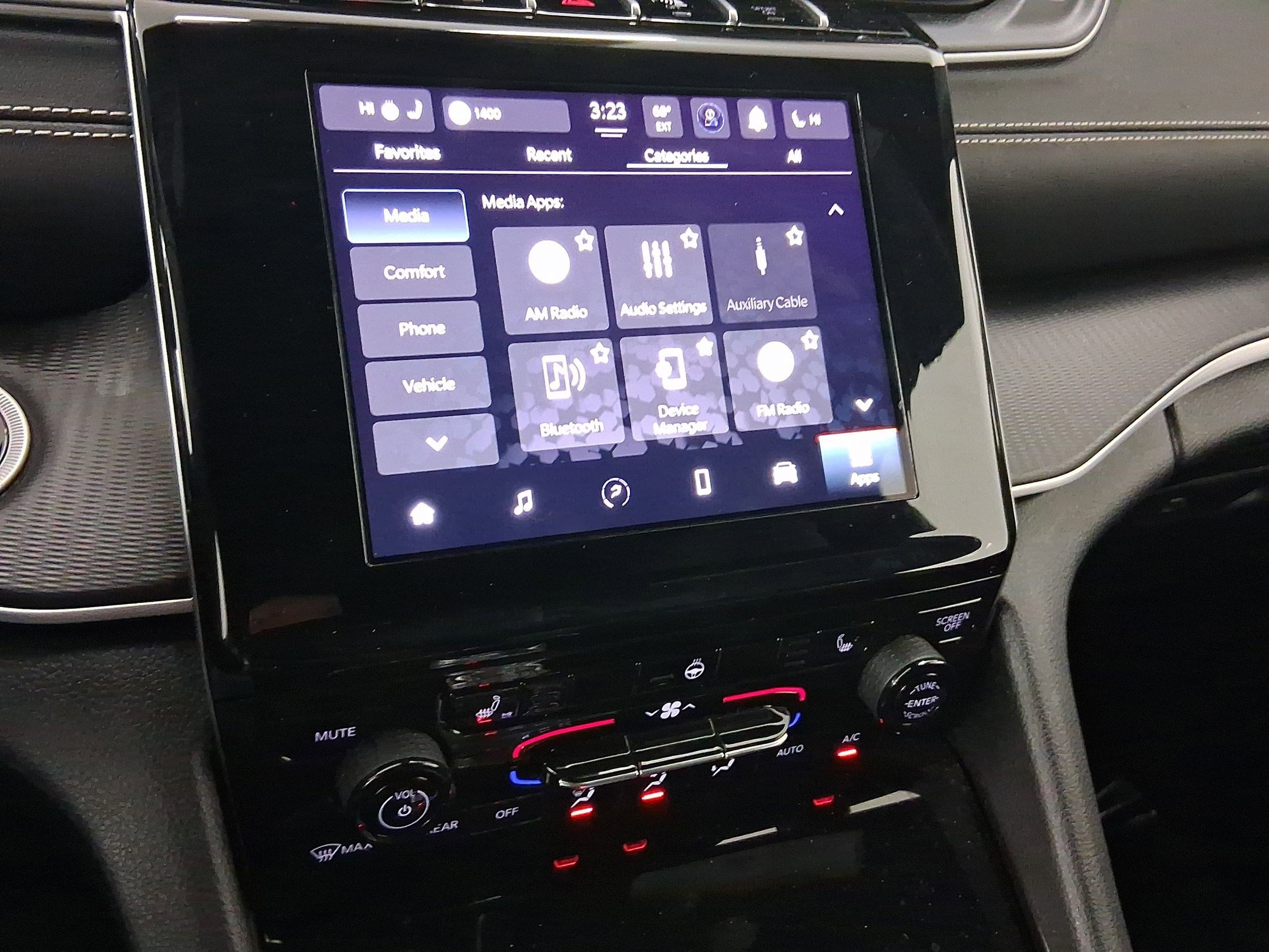 Used 2024 Jeep Grand Cherokee L Laredo image 23