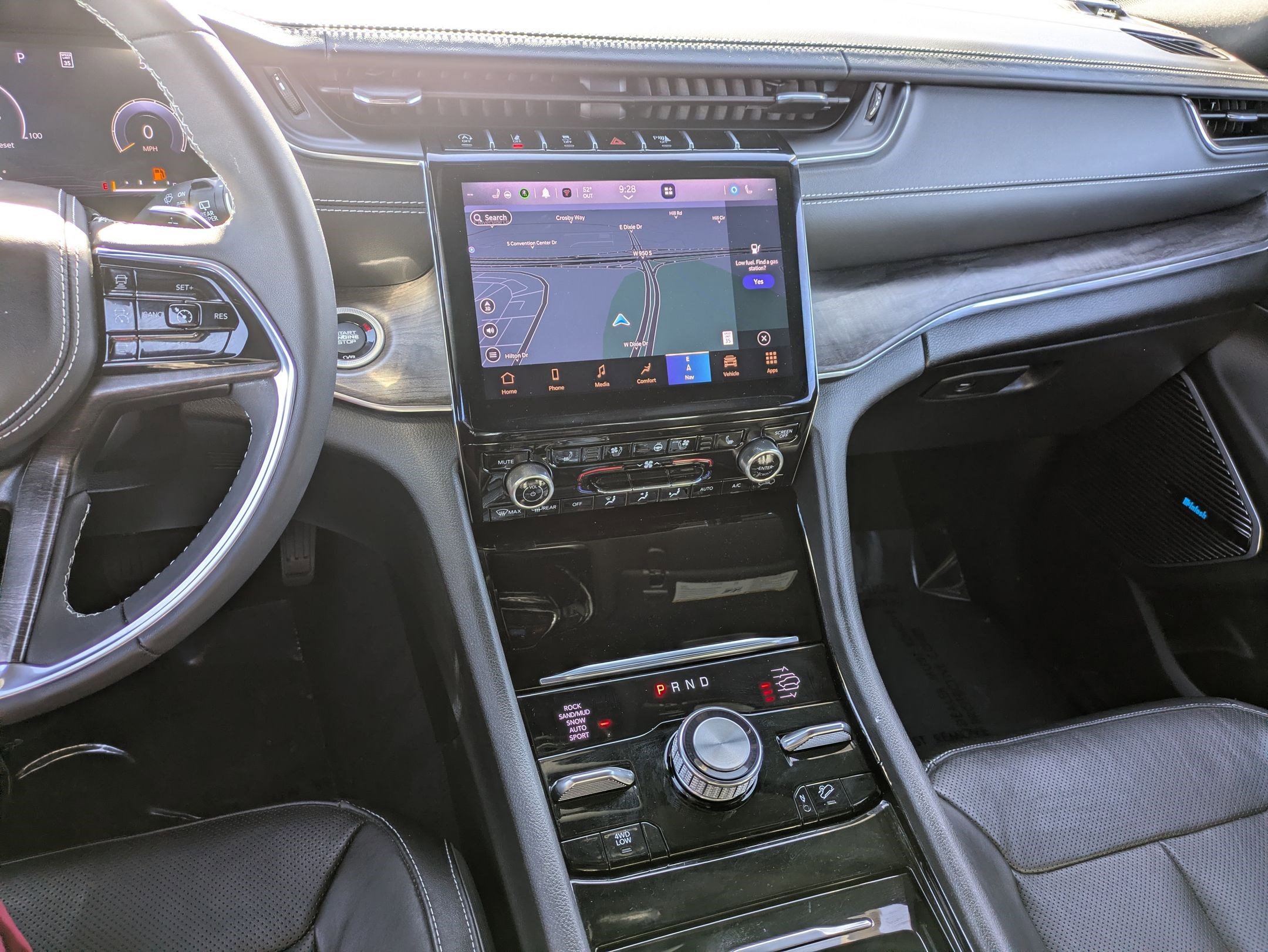 Used 2023 Jeep Grand Cherokee L Overland image 26