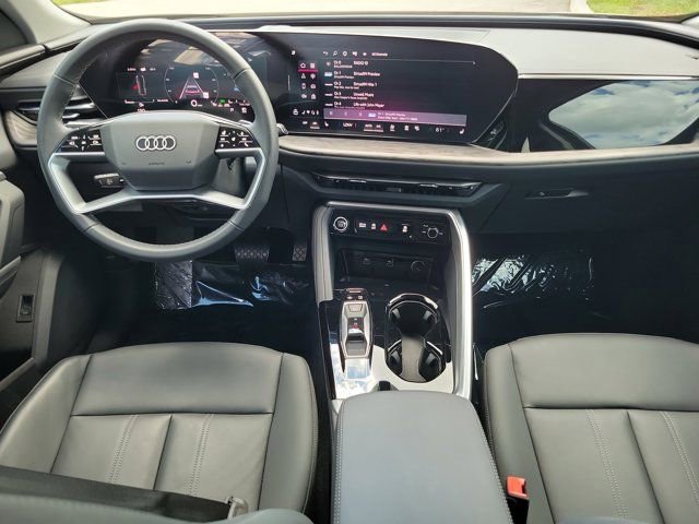 Certified 2025 Audi Q5 Premium Plus w/ Premium Plus image 2