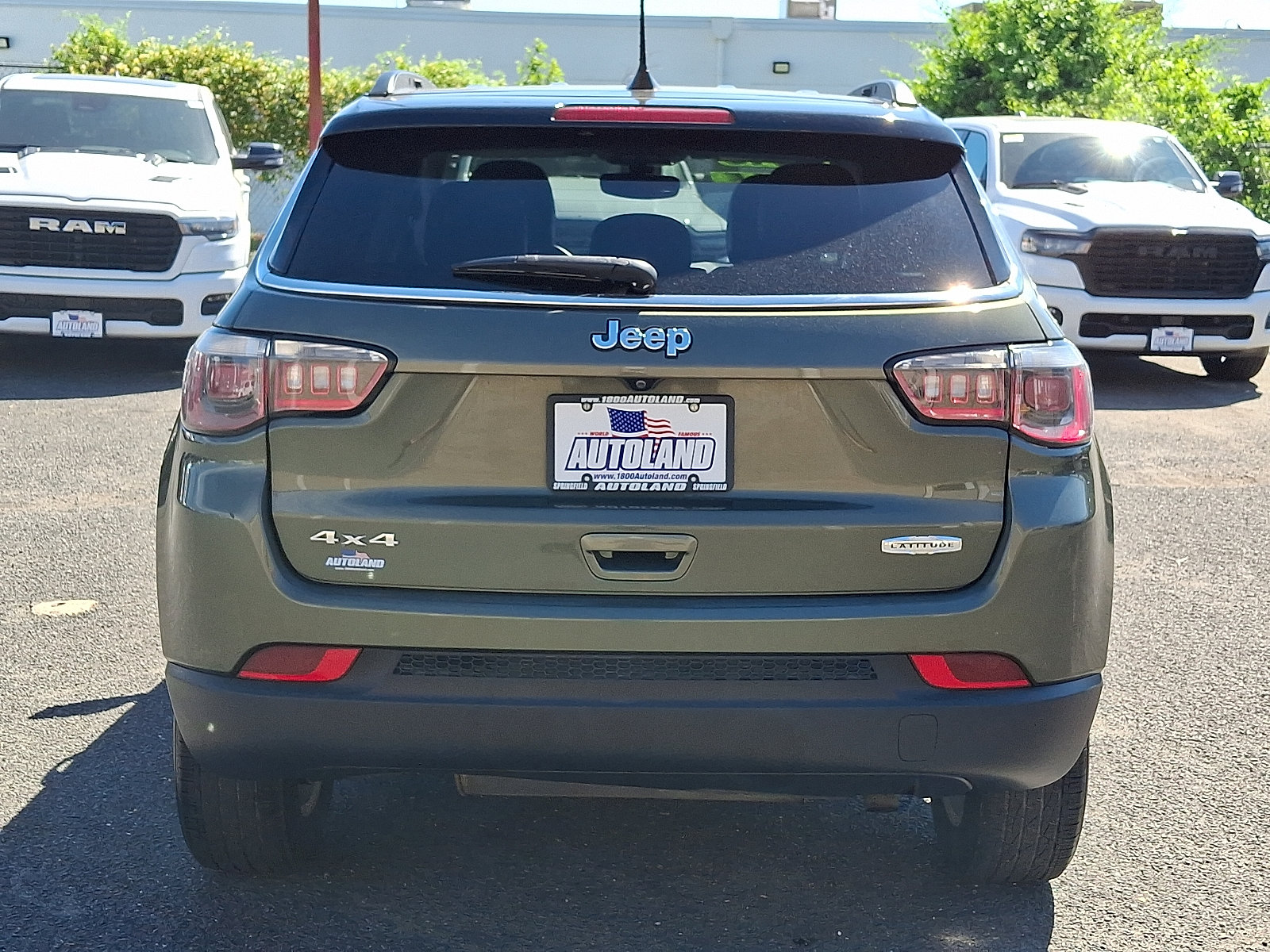 Used 2019 Jeep Compass Latitude w/ Popular Equipment Group AWD/4WD image 6