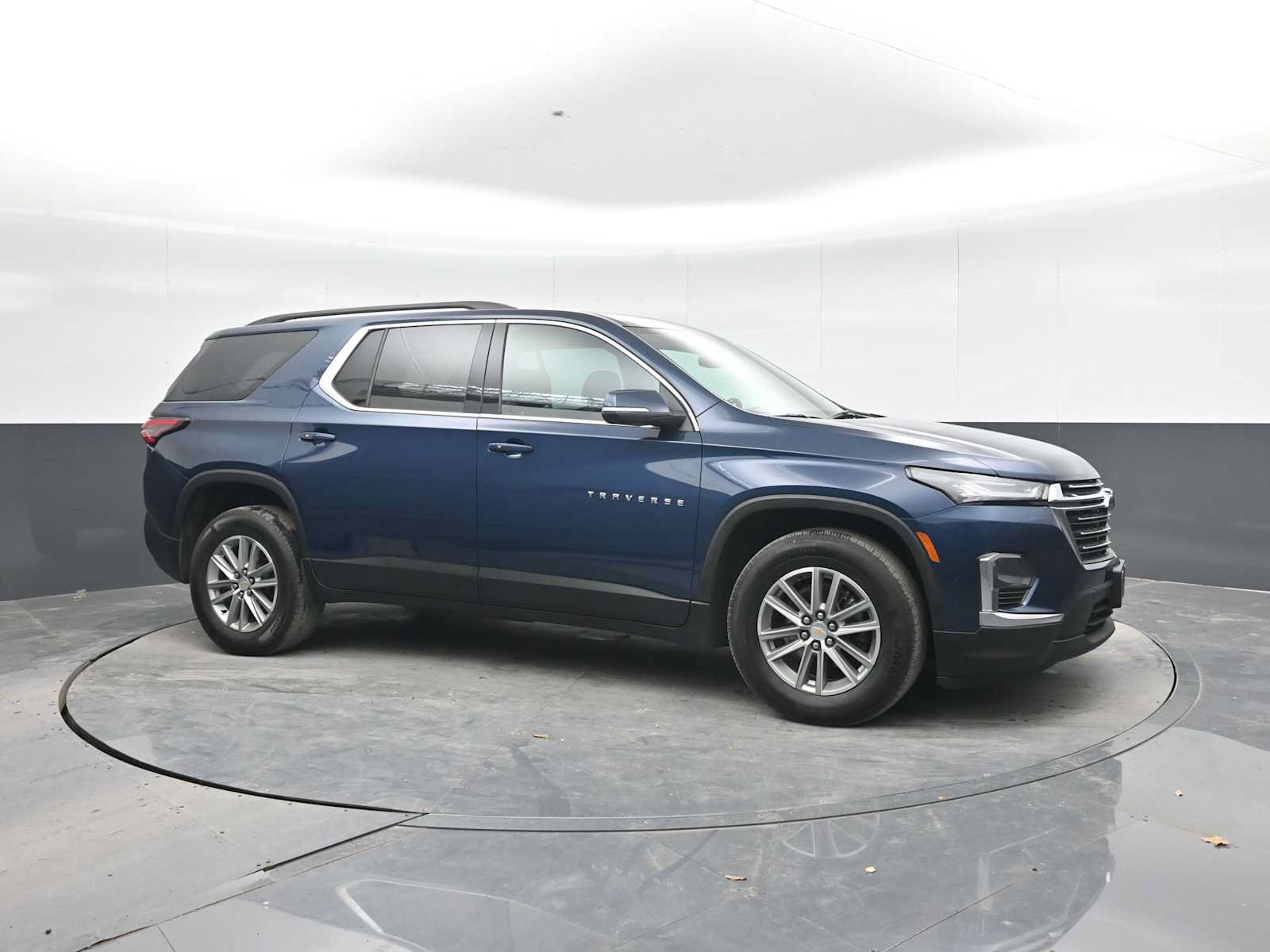 Used 2023 Chevrolet Traverse LT AWD/4WD image 8