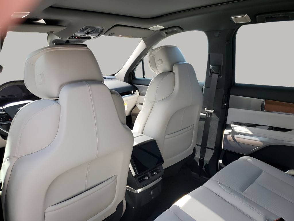 New 2026 Cadillac Vistiq Sport AWD/4WD image 23
