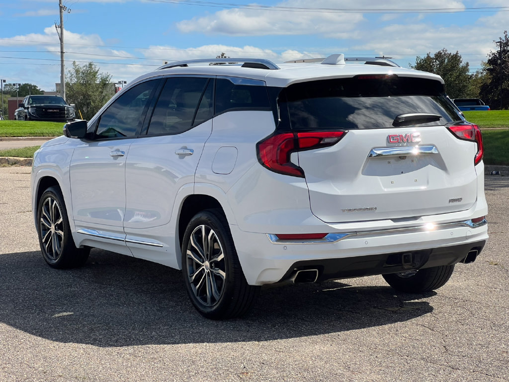 Used 2019 GMC Terrain Denali w/ Driver Alert Package II AWD/4WD image 10