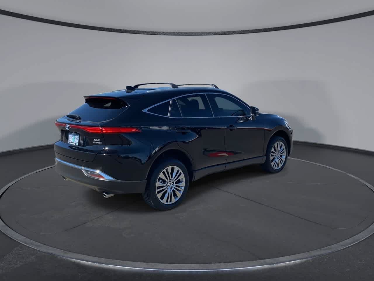 Certified 2022 Toyota Venza XLE AWD/4WD image 9