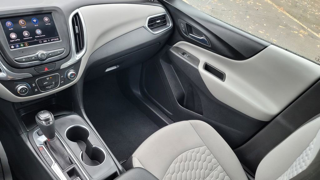 Used 2021 Chevrolet Equinox LS image 23