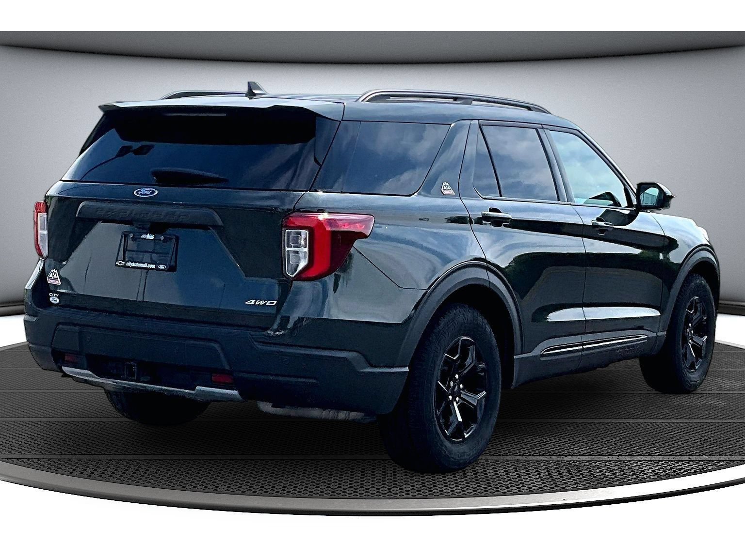 Used 2024 Ford Explorer Timberline w/ Timberline Technology Package AWD/4WD image 17